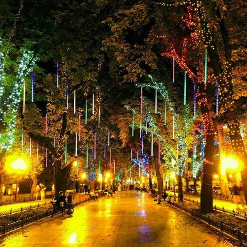 Гірлянда 3м «Таючі бурульки» LED 8 бурульок по 50 см Різнобарвний Гірлянда 3м «Таючі бурульки» LED 8 бурульок по 50 см Різнобарвний