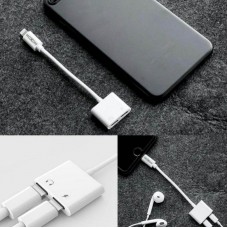 Адаптер Lightning M на Lightning 2F J-008 — слухай музику й заряджай iPhone одночасно