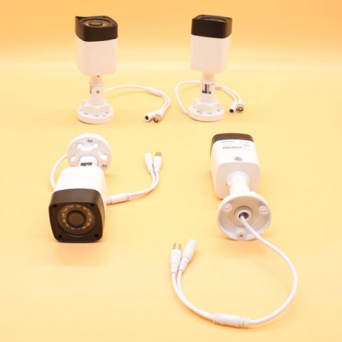 Комплект видеонаблюдения на 4 камеры 5MP + регистратор, DVR KIT 7004 Комплект видеонаблюдения на 4 камеры 5MP + регистратор, DVR KIT 7004